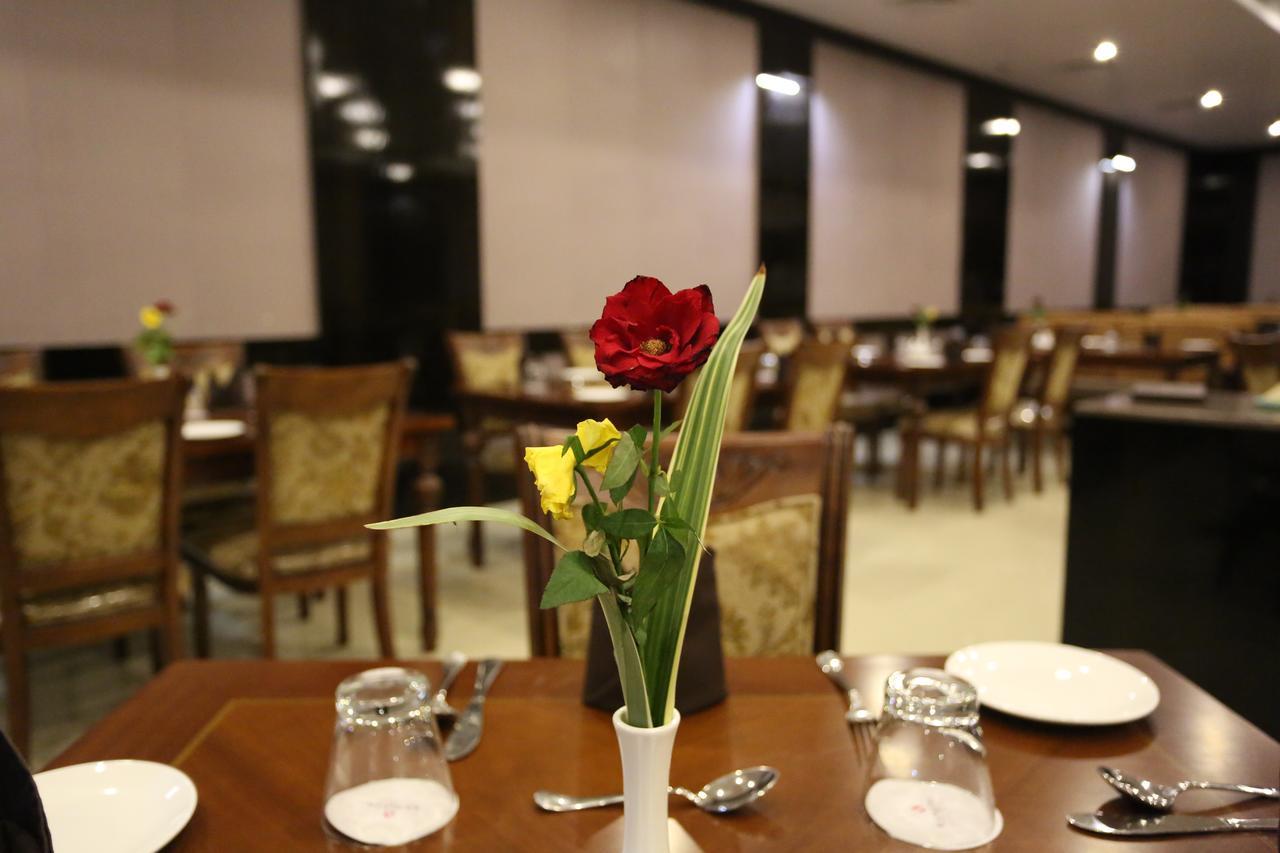 Kamlesh Continental Hotel Angul Exterior photo